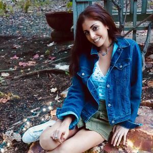 Meet your Posher, Sabs